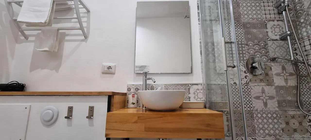 Bed and Breakfast Mondello Elpide Palermo 0*,  Italia